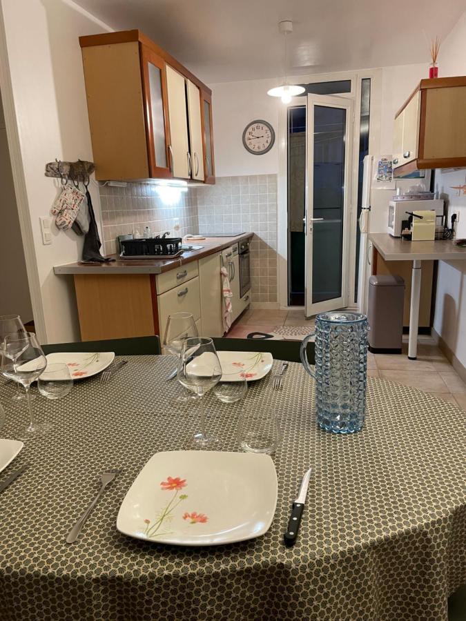 Appartement Les Pieds Dans L'Eau Saint-Mandrier-sur-Mer Dış mekan fotoğraf