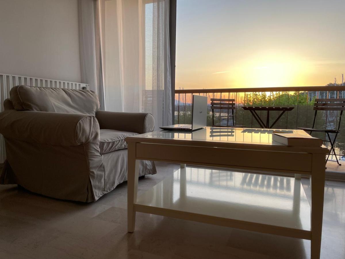 Appartement Les Pieds Dans L'Eau Saint-Mandrier-sur-Mer Dış mekan fotoğraf