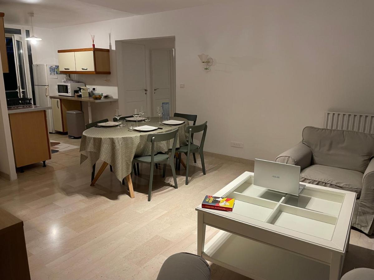 Appartement Les Pieds Dans L'Eau Saint-Mandrier-sur-Mer Dış mekan fotoğraf